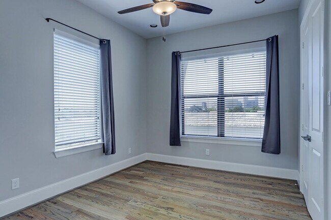 Building Photo - 1509 Nagle St