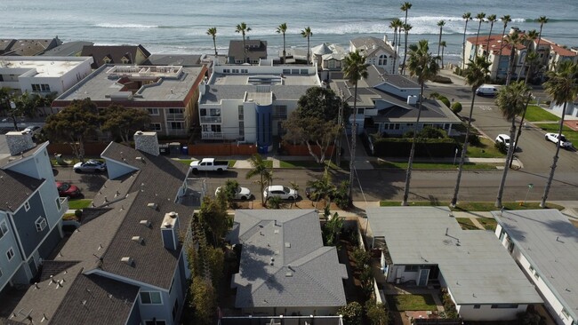 Building Photo - 1108 Tait St