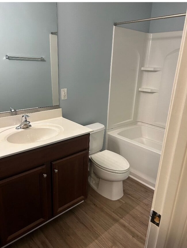 Building Photo - 858 Jarman Dr