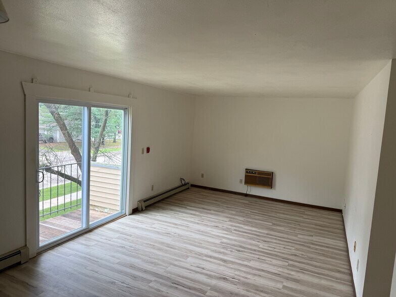 Building Photo - 1320 23rd Ave S