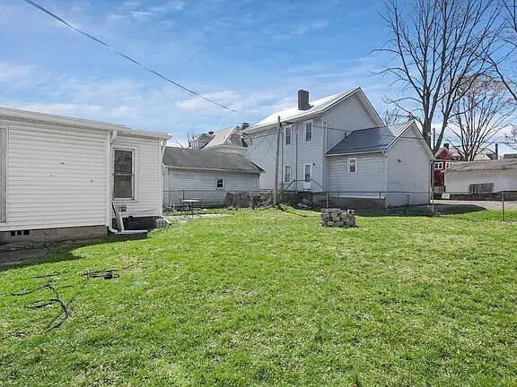 Building Photo - 193 Central Ave