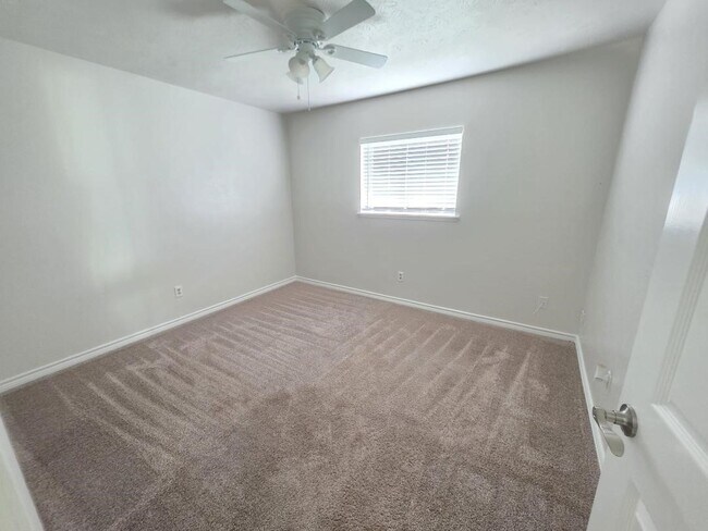 Building Photo - 15630 Camino Del Sol Dr