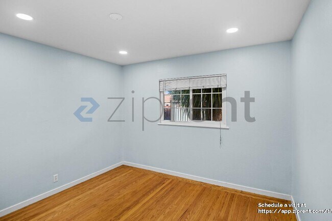 Building Photo - 3848 James Ave