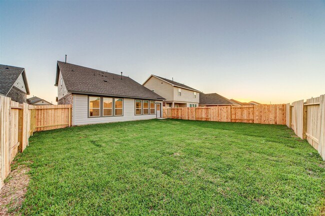 Building Photo - 3318 Paddock Landing St