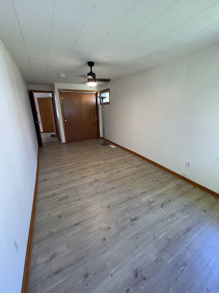 Building Photo - 1536 Barney Ave