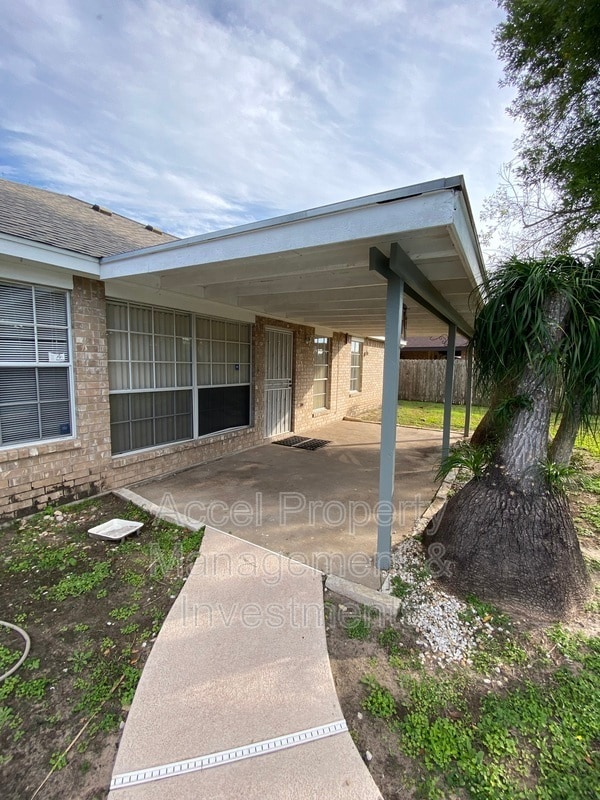Building Photo - 6617 N 40th St