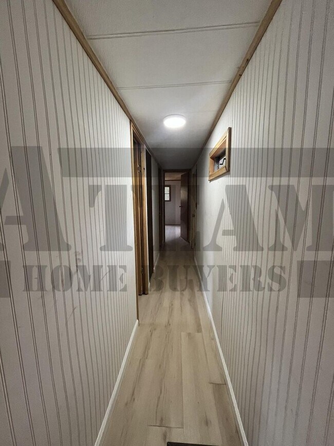 Building Photo - Charming 2-bedroom, 1-bathroom home!