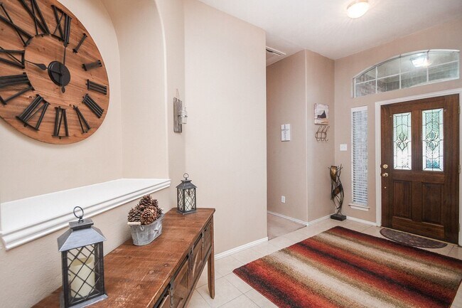 Building Photo - 5823 Knollwood Tr