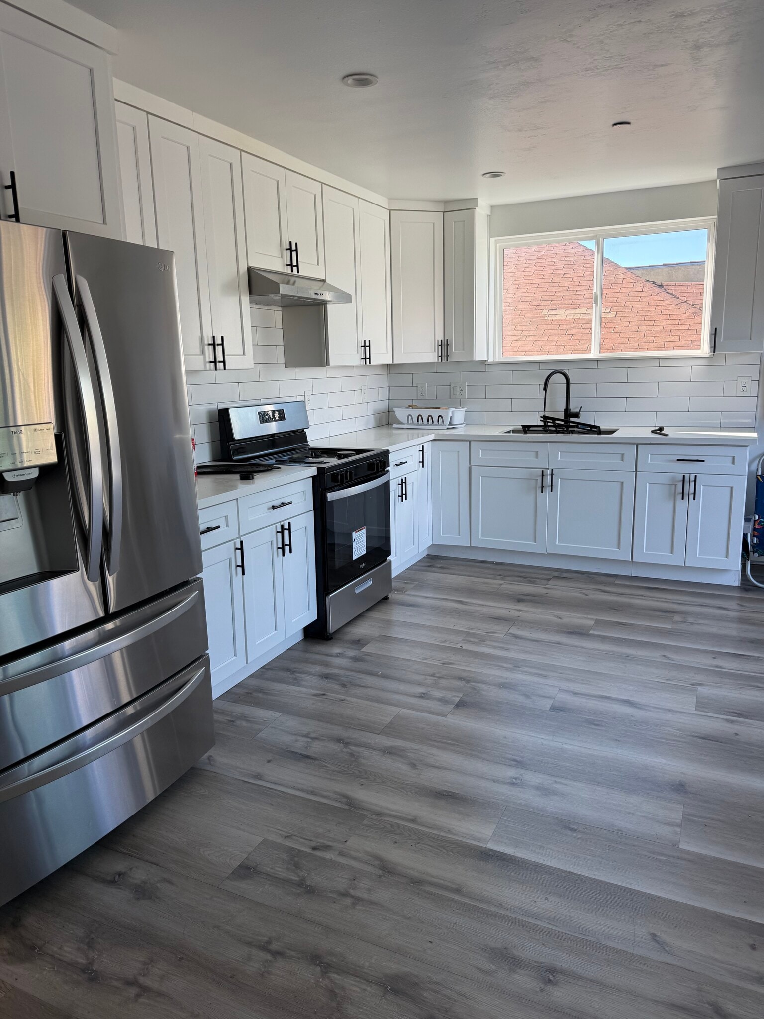 Shared Kitchen - 1110 W 40th Pl