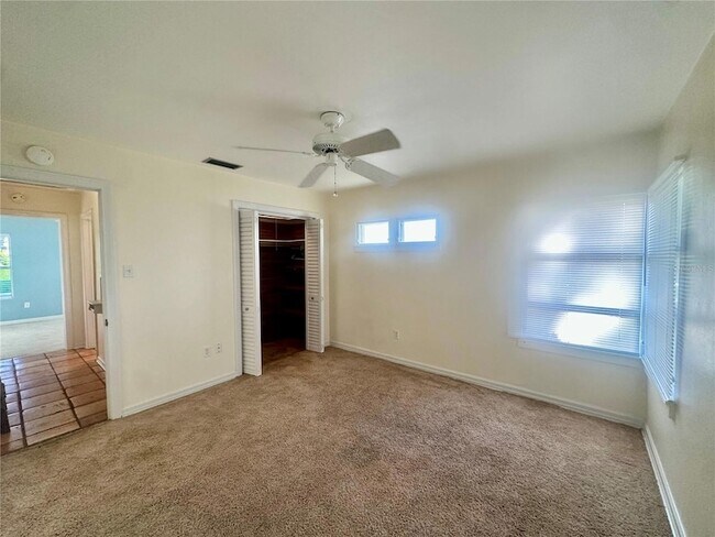 Building Photo - 1105 N Lake Otis Dr SE