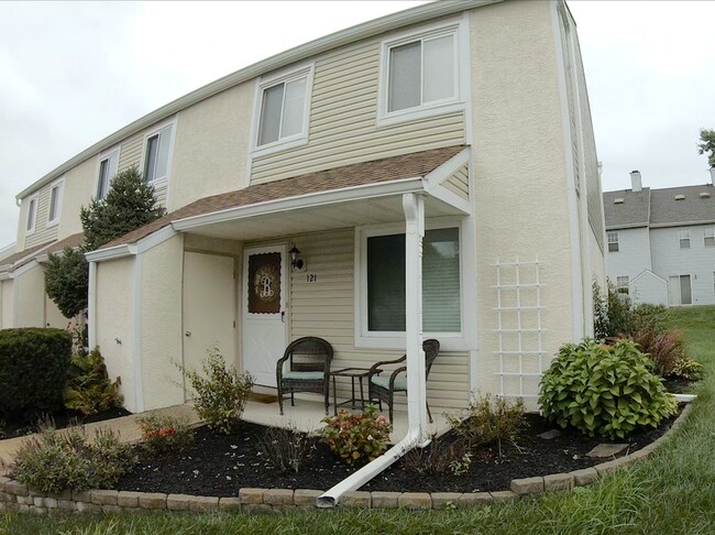 Primary Photo - 121 Roskeen Court