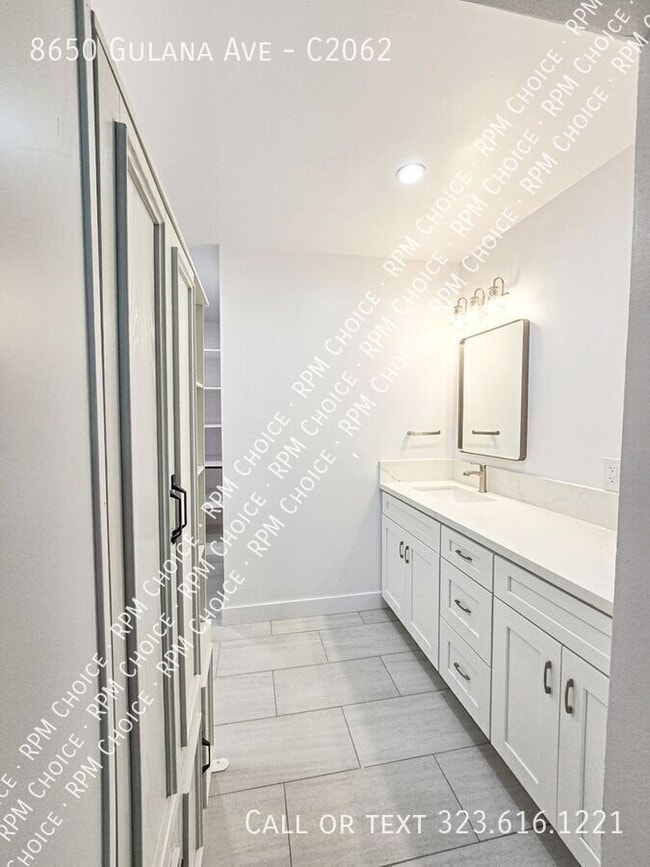 Building Photo - 8650 Gulana Ave