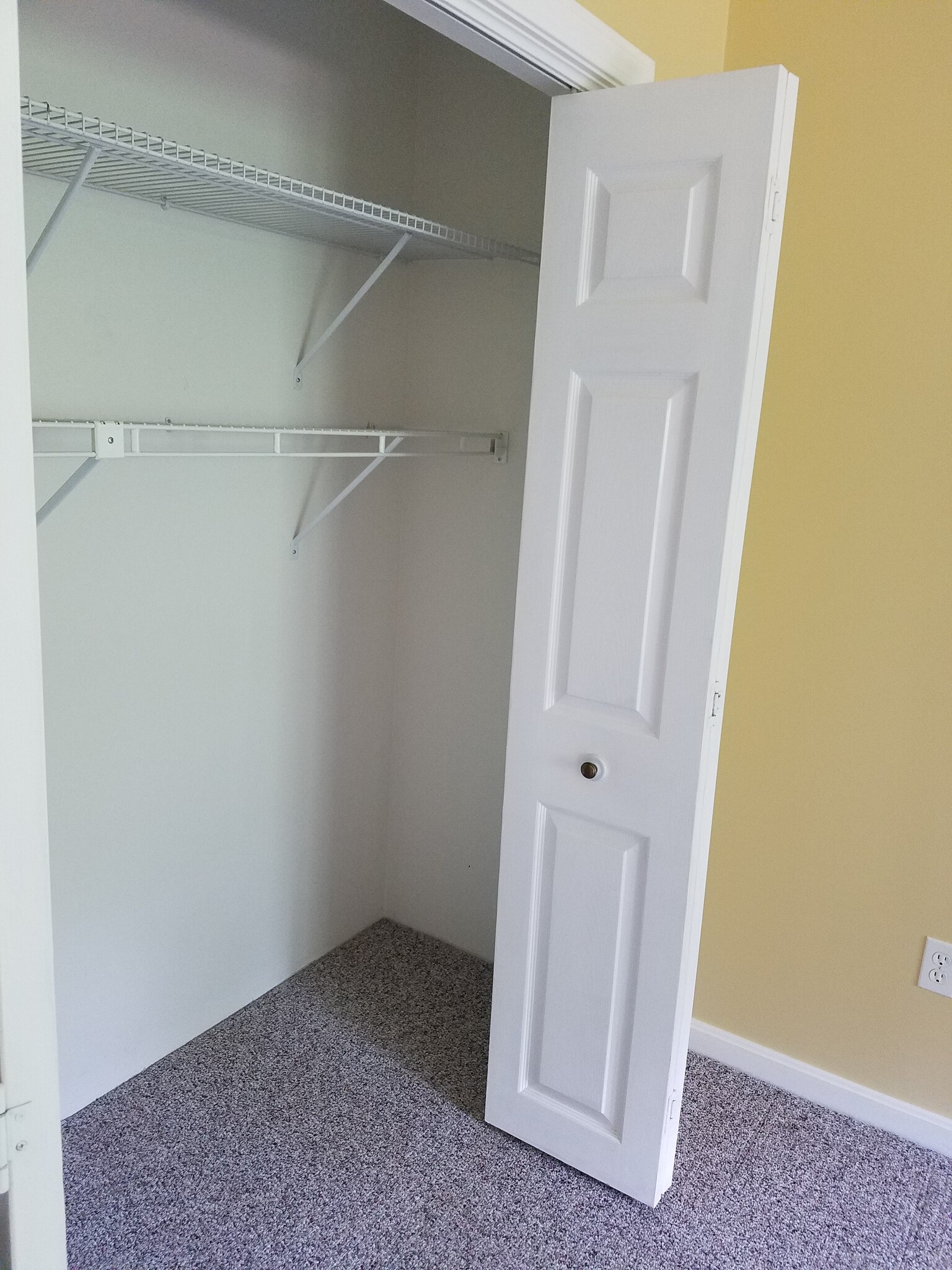 Large closet - Bedroom 2 - 1901 Bodwell Rd