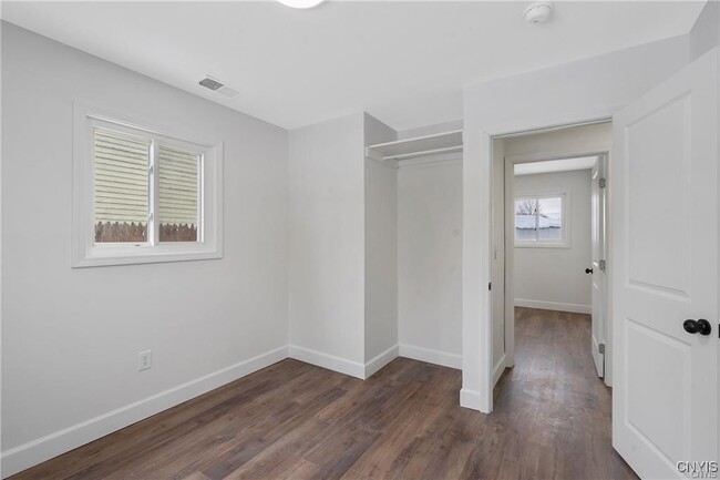 Building Photo - 7891 Areopagitica Ave