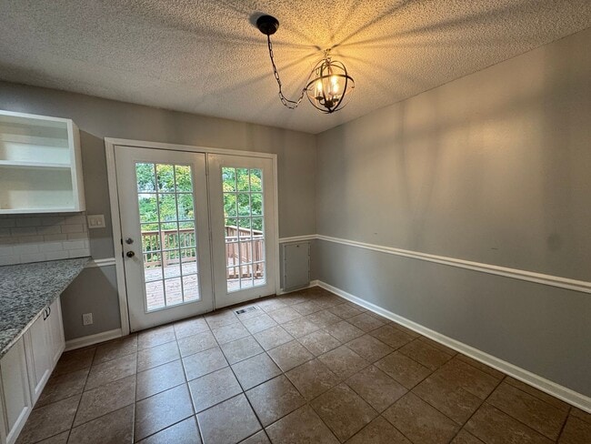 Building Photo - 2587 Elkmont Dr