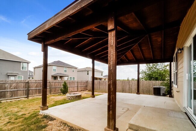 Building Photo - 4001 Legend Pond