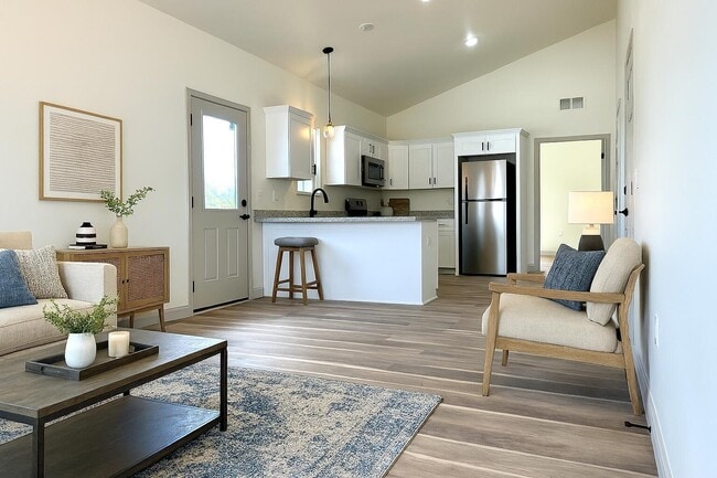 Building Photo - 321 Randolph St