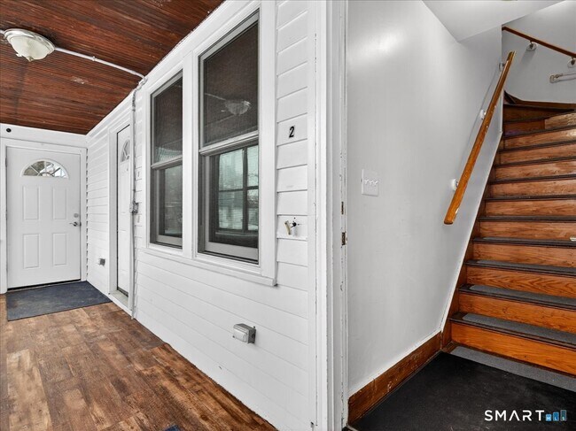 Building Photo - 91 Jewett St