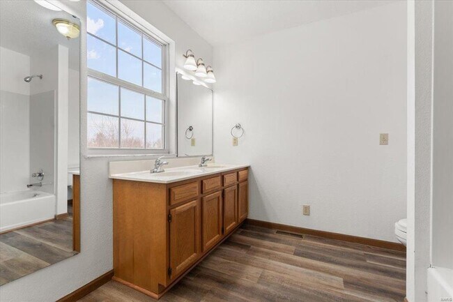 Building Photo - 134 Clinton Hill Dr