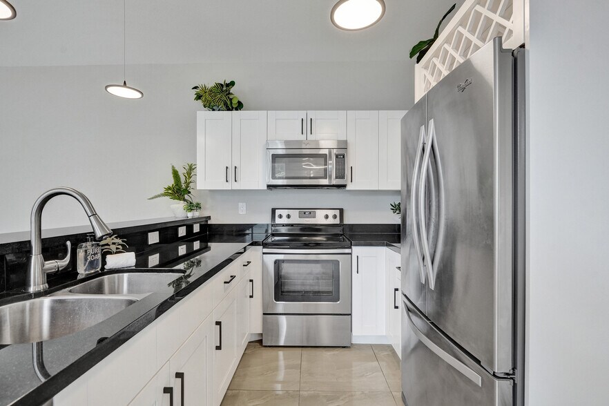 Building Photo - 62 NE 26th St