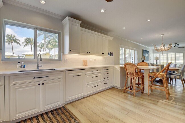 Building Photo - 1920 S Ocean Blvd