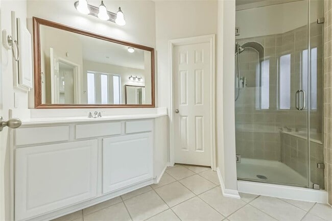 Building Photo - 12935 Bedford Falls Dr