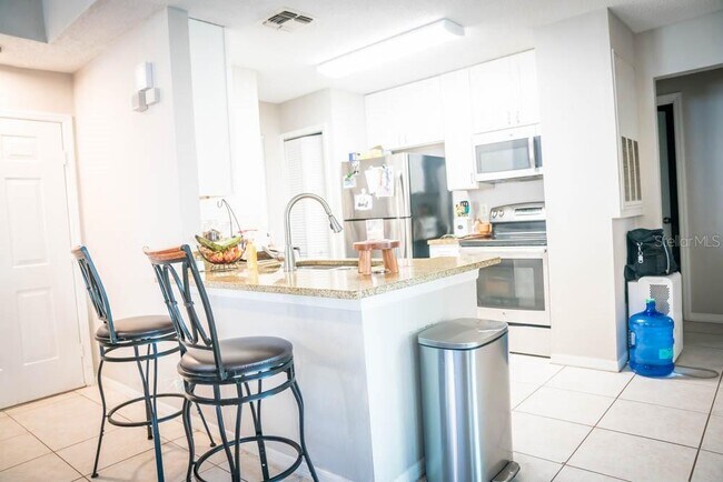 Building Photo - 605 Youngstown Pkwy