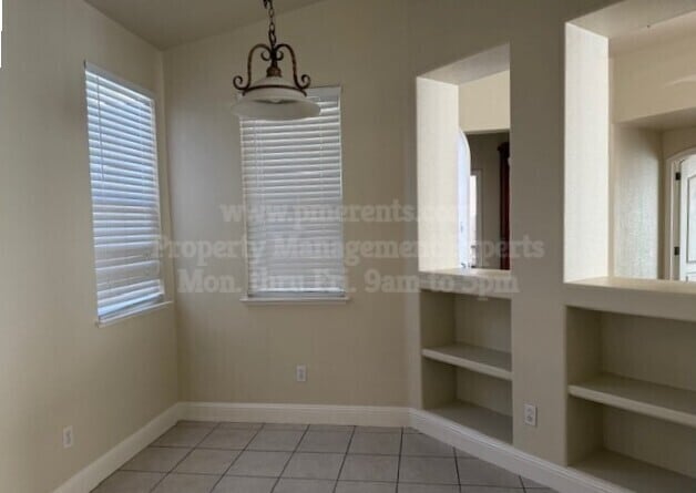 Building Photo - 5891 Silver Oak Cir