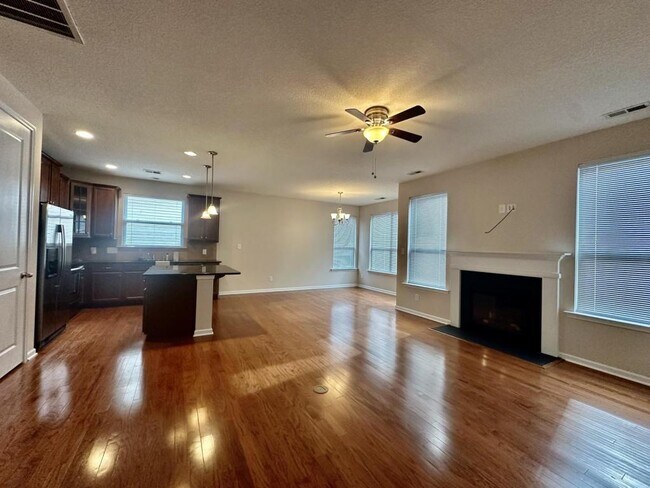 Building Photo - 4531 Hubbard Falls Dr