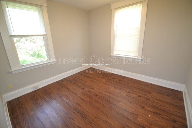 Building Photo - 4423 Greenlee Ave