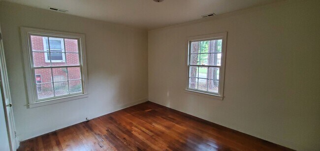 Building Photo - 1303 Whilden Pl