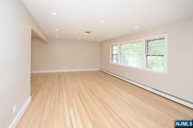 Building Photo - 27-14 Berdan Ave