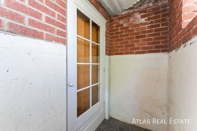 Building Photo - 2650 W 40th Ave