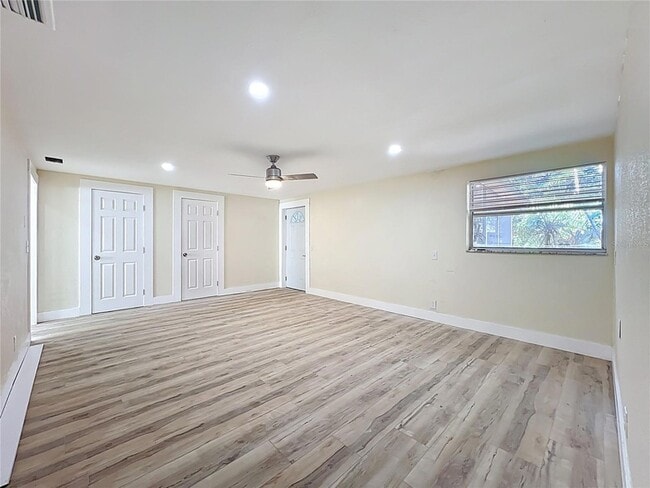 Building Photo - 4513 W Gray St