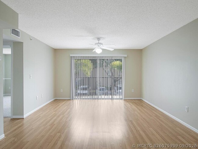 Building Photo - 100 Crestwood Ct N