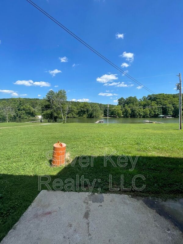 Building Photo - 123 S Victoria Rd