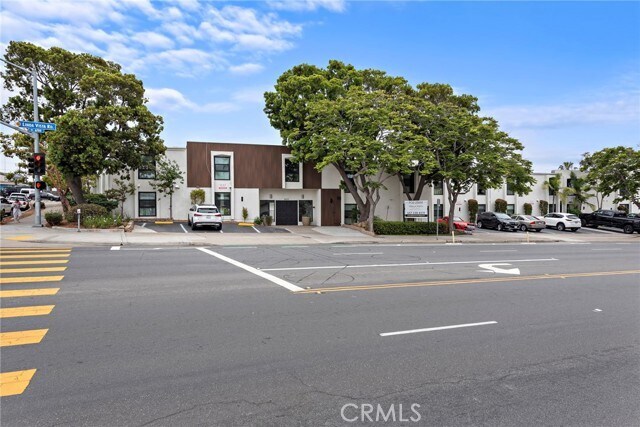Building Photo - 6679 Linda Vista Rd