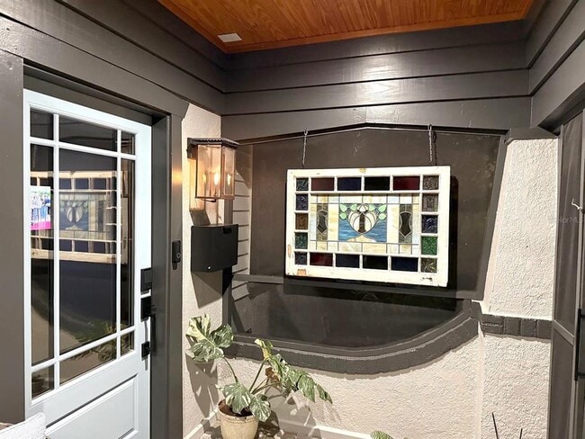 Building Photo - 2500 Burlington Ave N