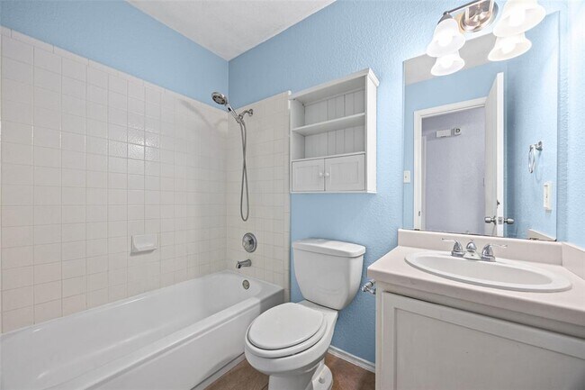 Building Photo - 17305 Dashwood Creek Dr