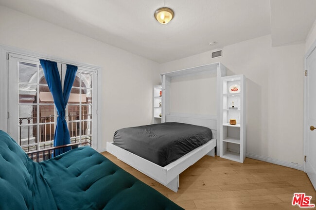 Building Photo - 6220 Pacific Ave