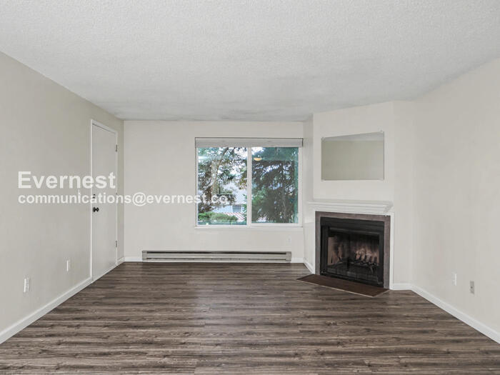 Building Photo - 9398 Redmond - Woodinville Rd NE