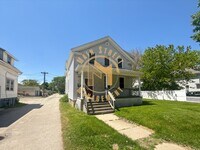 Building Photo - 517 N Ashland Ave