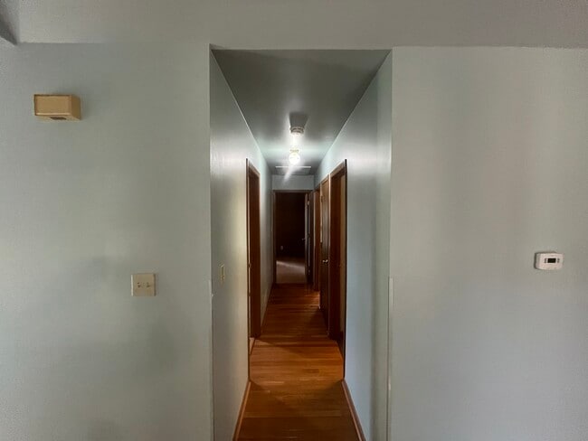Building Photo - 965 Amberwood Pl