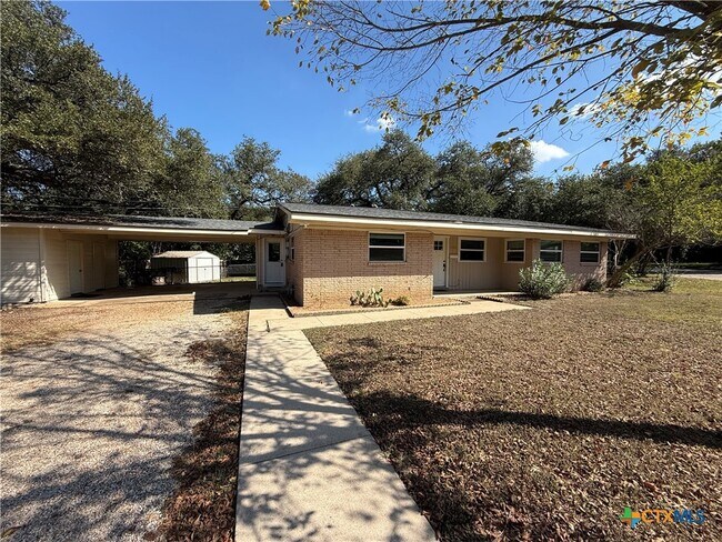 Building Photo - 1400 N East St