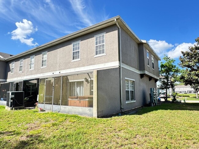 Building Photo - Fully Furnished 5-Bed End-Unit Townhome with Hot Tub in Gated Coral Cay! WASHER & DRYER INCLUDED!