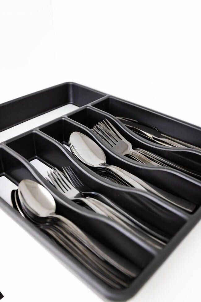 Building Photo - 12607 Larchmere Blvd