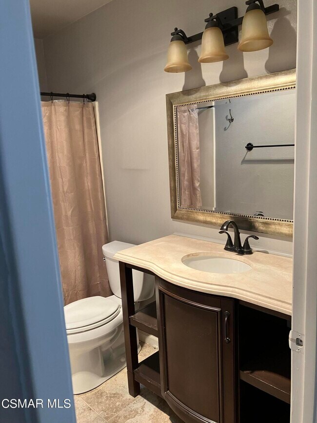 Building Photo - 2558 Northlake Cir