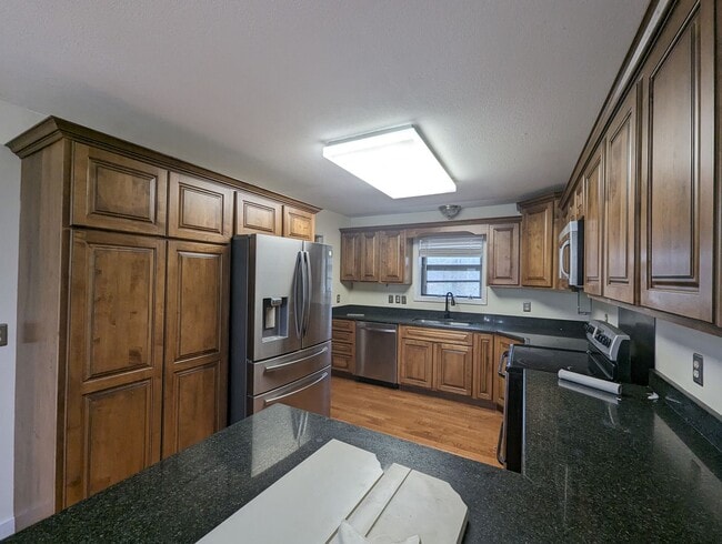 Building Photo - 4 Bedroom/2 Bathroom Home in Batesville