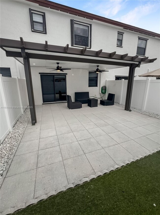Building Photo - 10598 W 32nd Ln