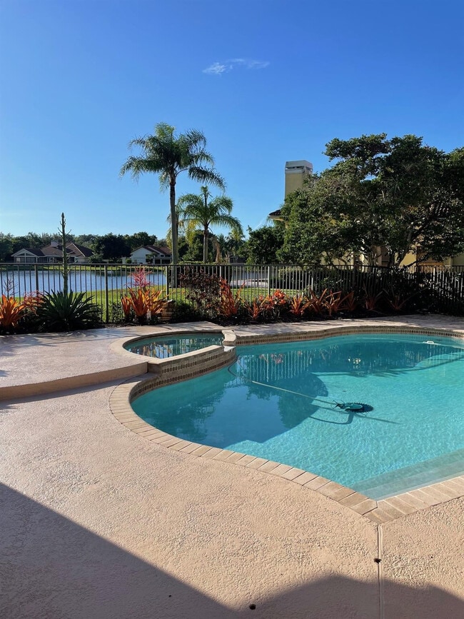 Building Photo - 1030 Pine Branch Dr